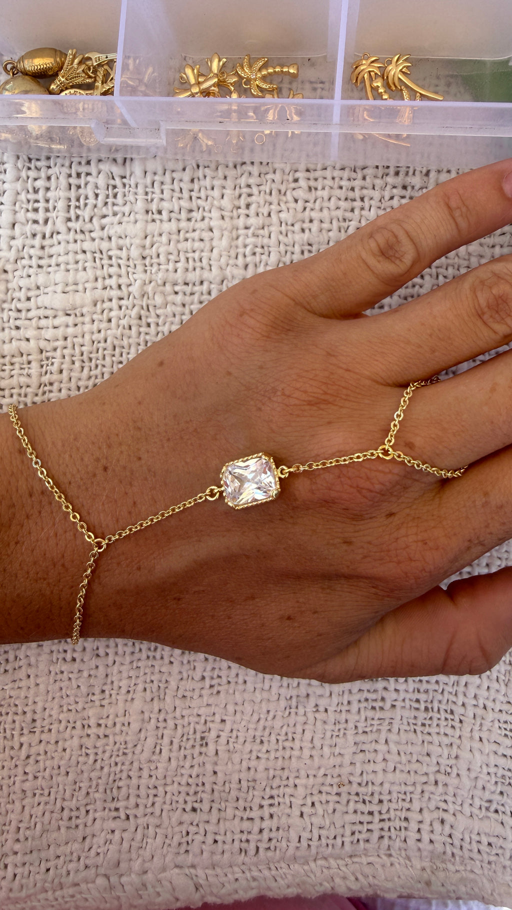 White gemstone handchain