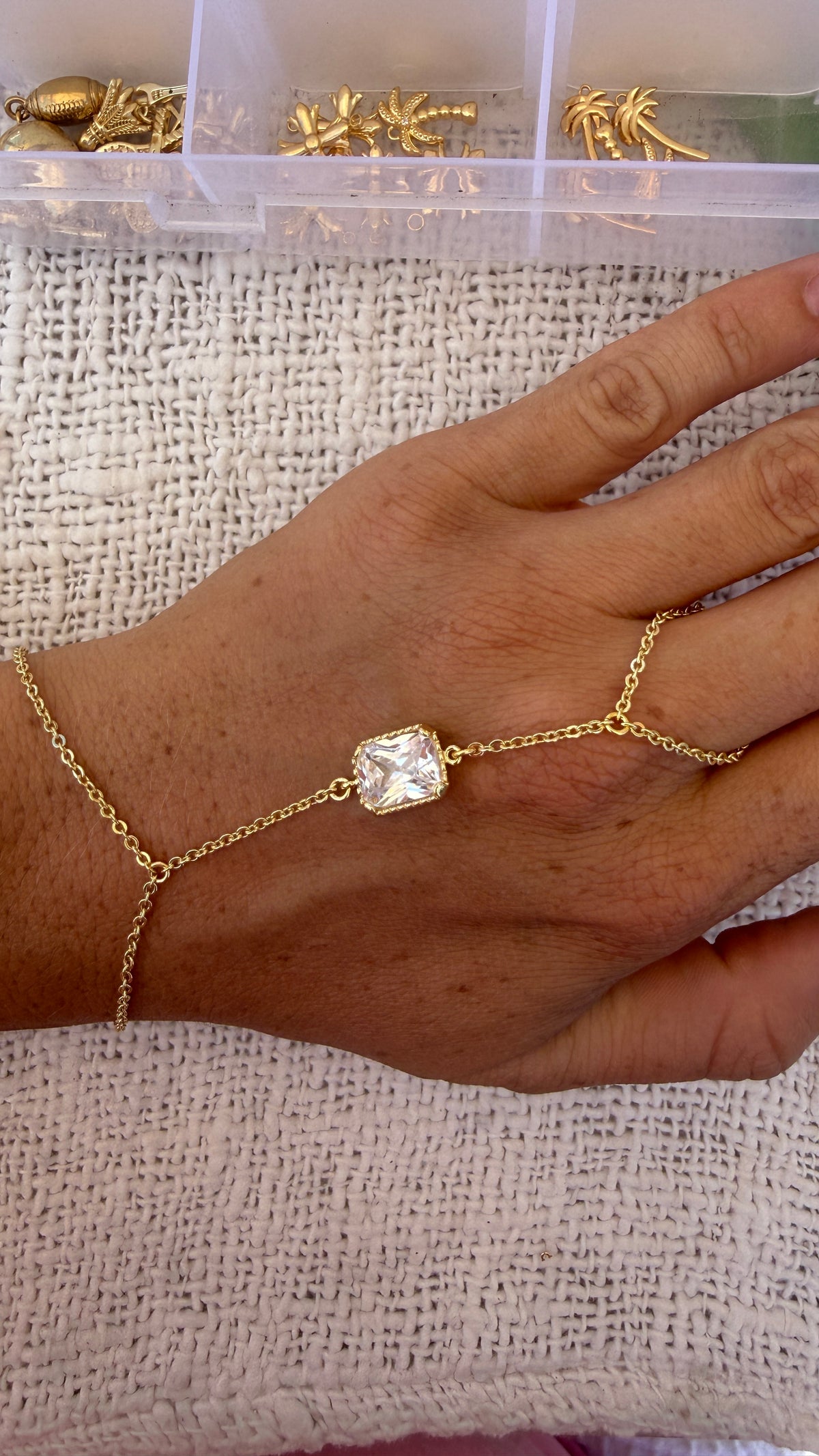White gemstone handchain