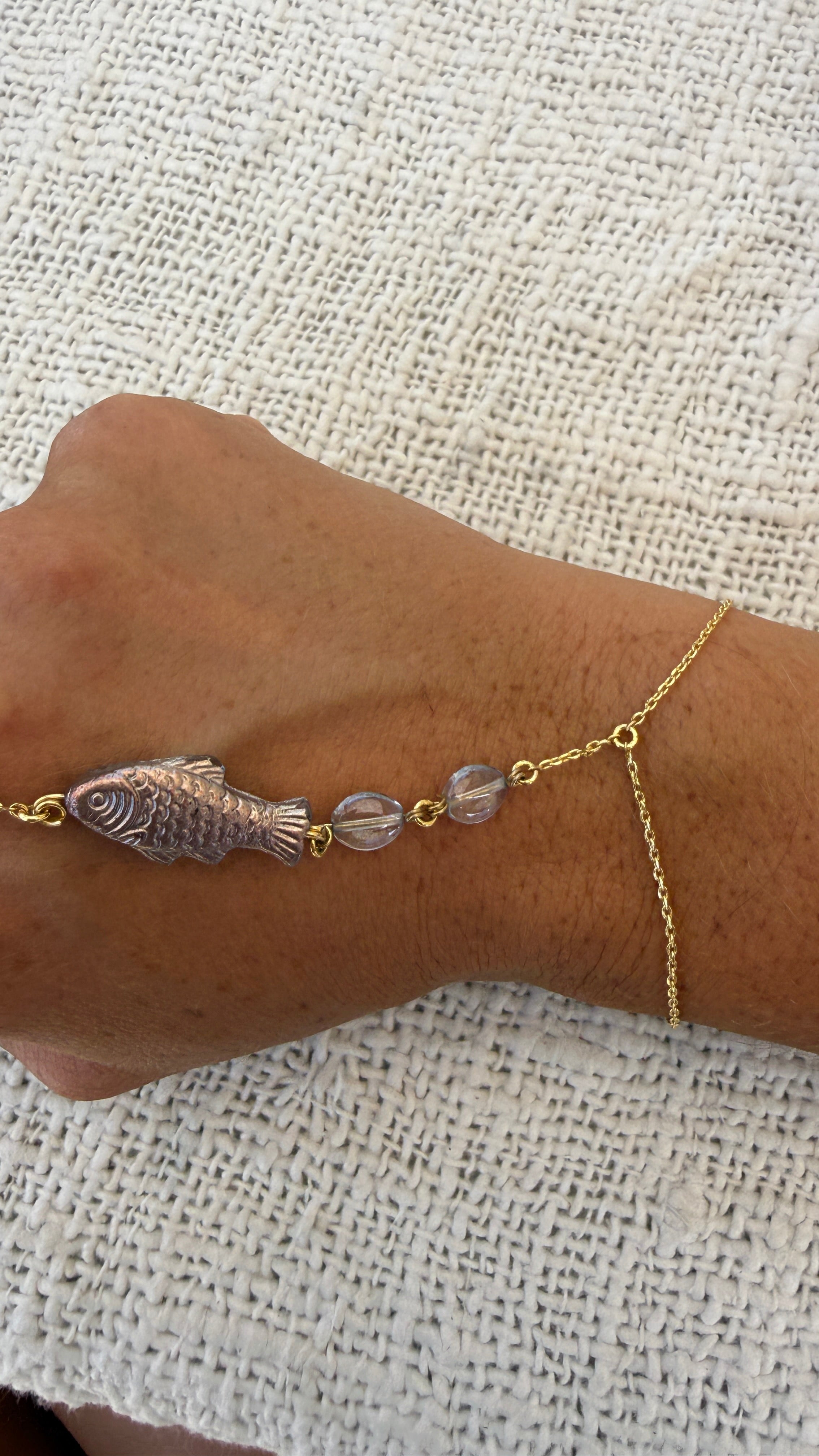 Fish Handchain