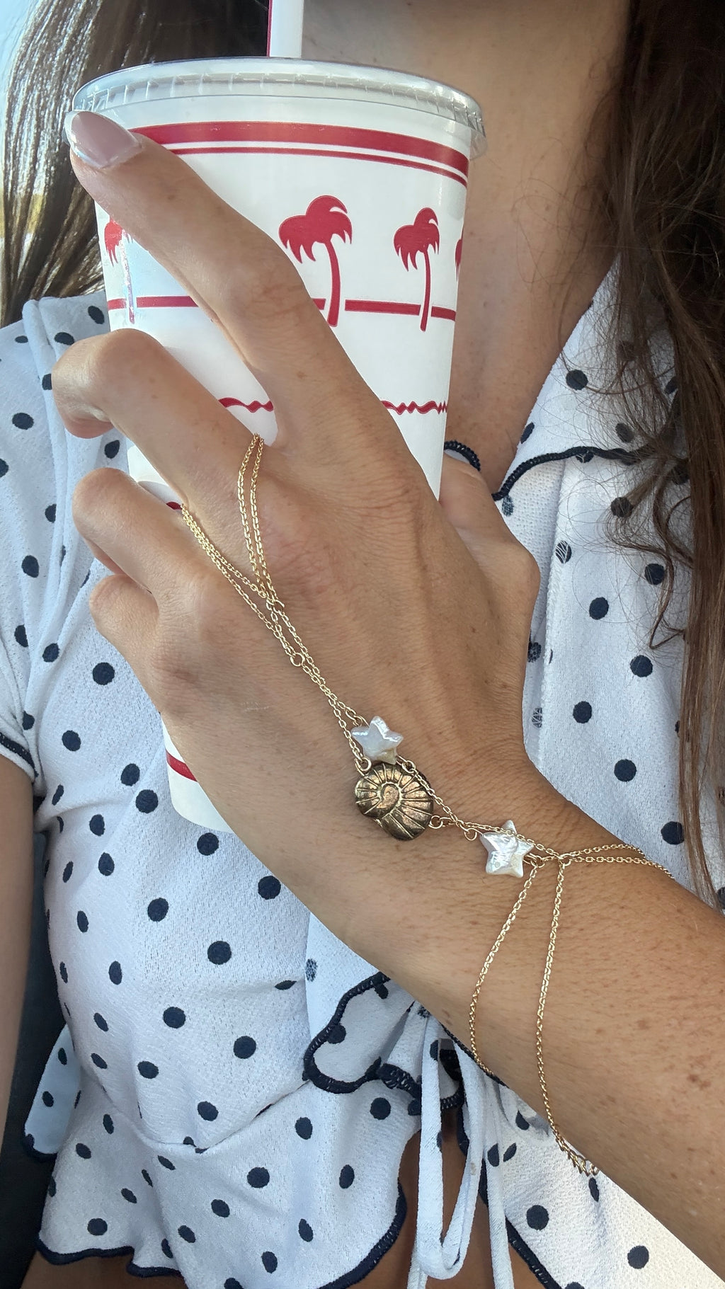 gold shell handchain