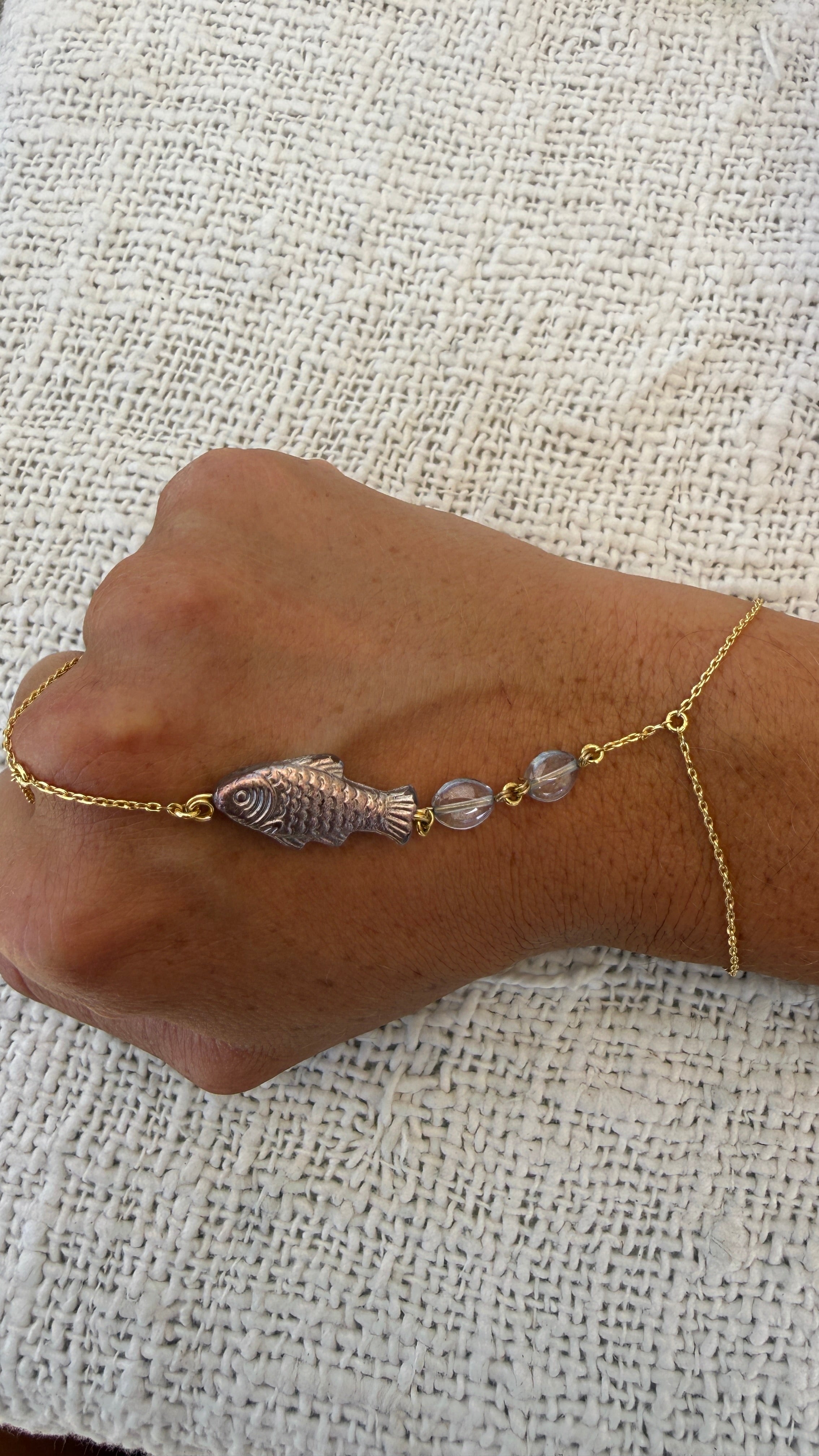 Fish Handchain