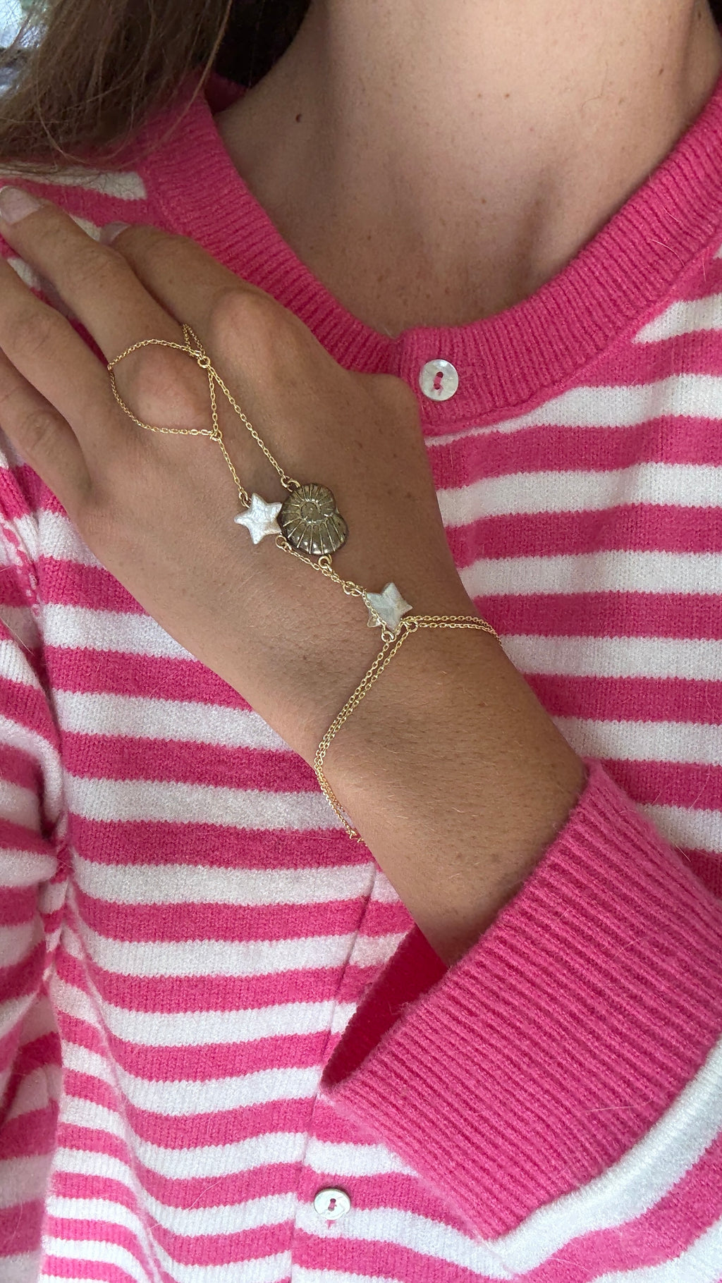 gold shell handchain