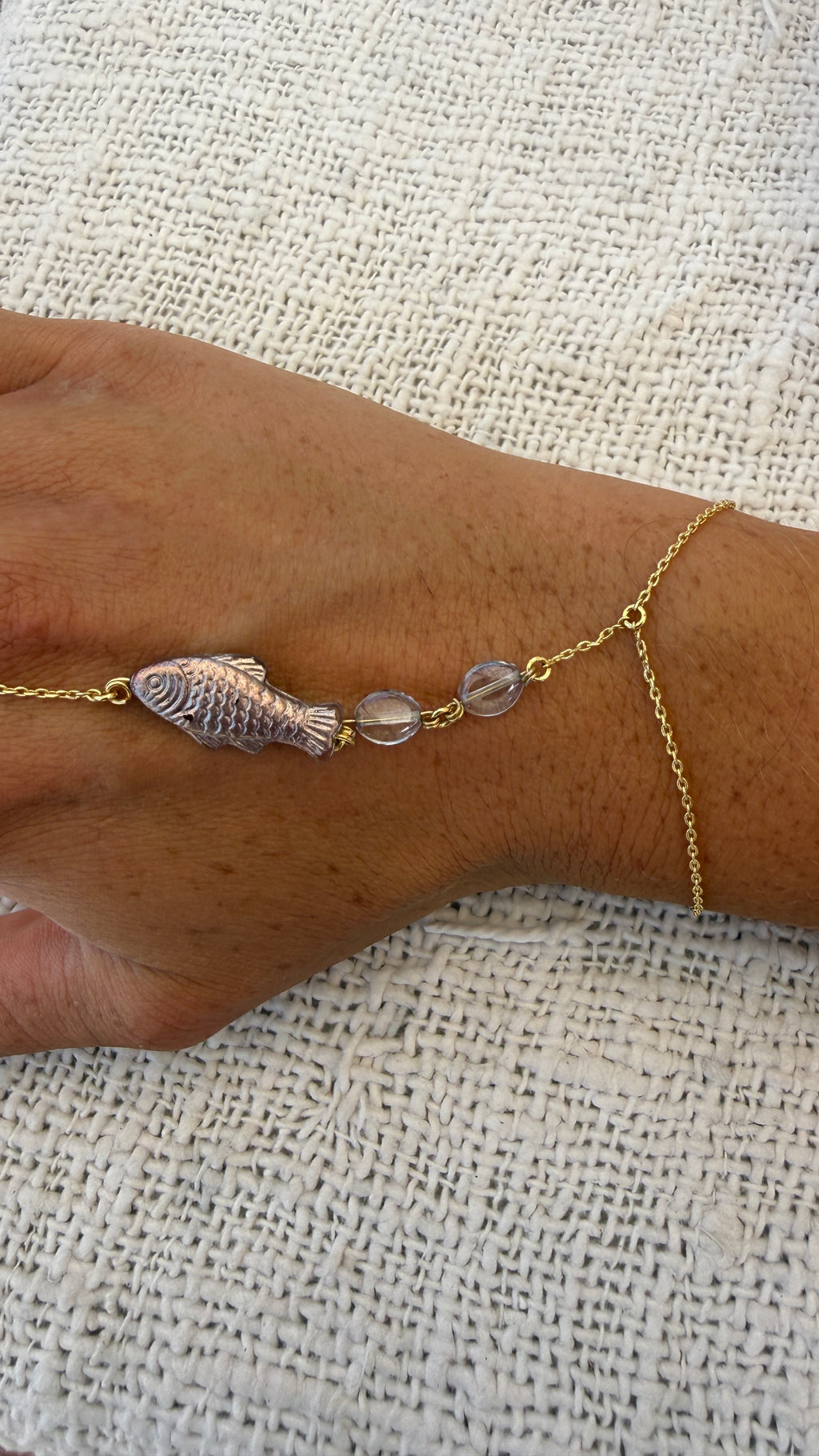 Fish Handchain